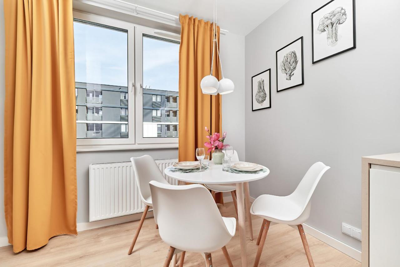 Exclusive Apartments Gwiazdzista With Free Garage Wroclaw By Noclegi Renters Exterior photo